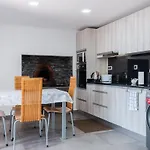 Дом отдыха Guestready - Leme Breathtaking Views Гаула